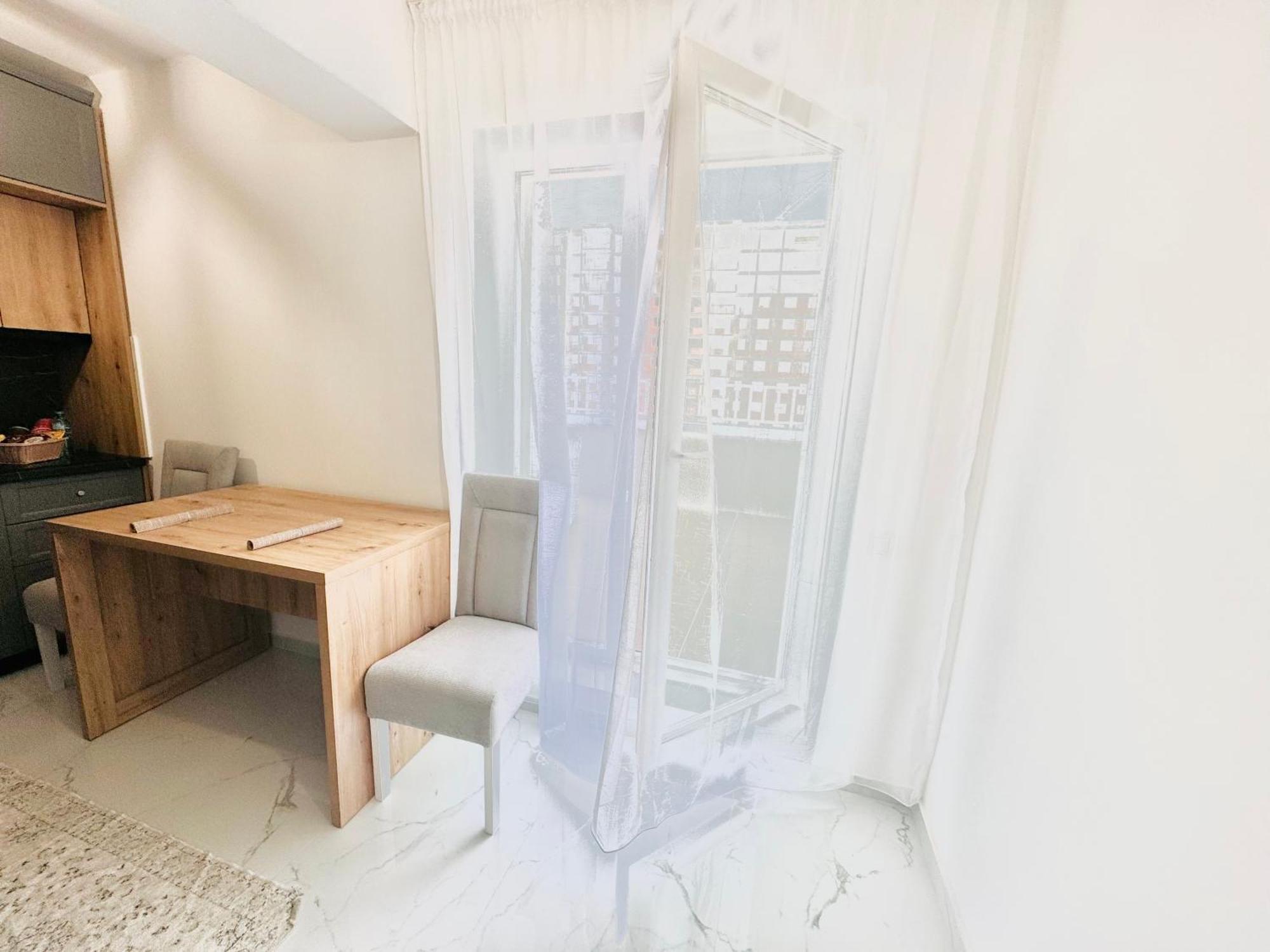 Luxury Apartment Sinuhe Brasov Exterior photo