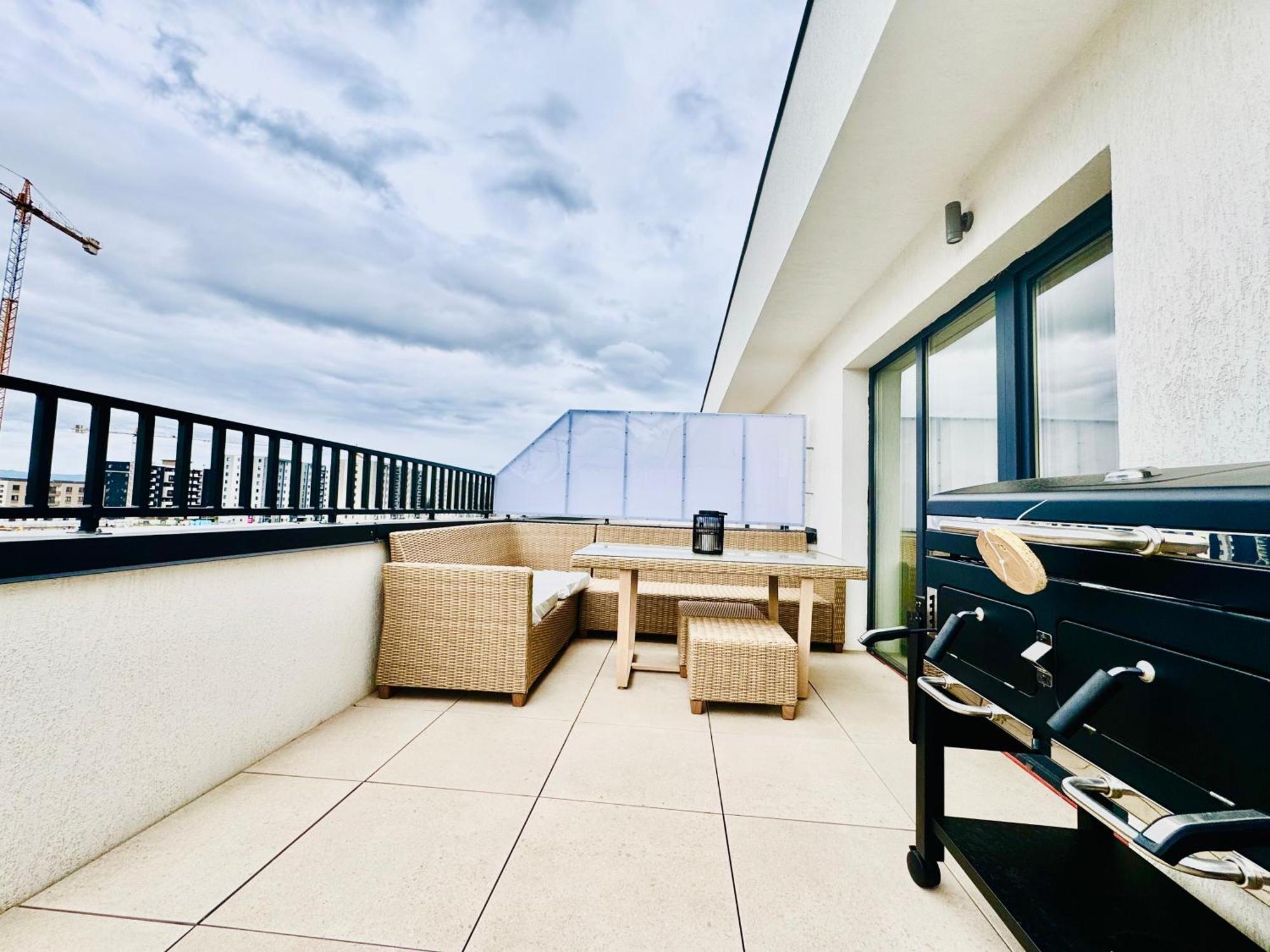 Luxury Apartment Sinuhe Brasov Exterior photo